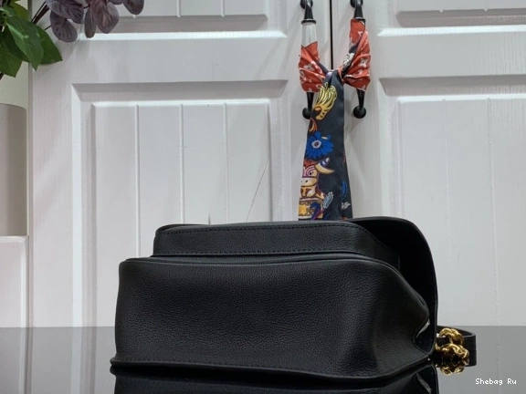 LOUIS PM LOCKME CHAIN VUITTON 0815